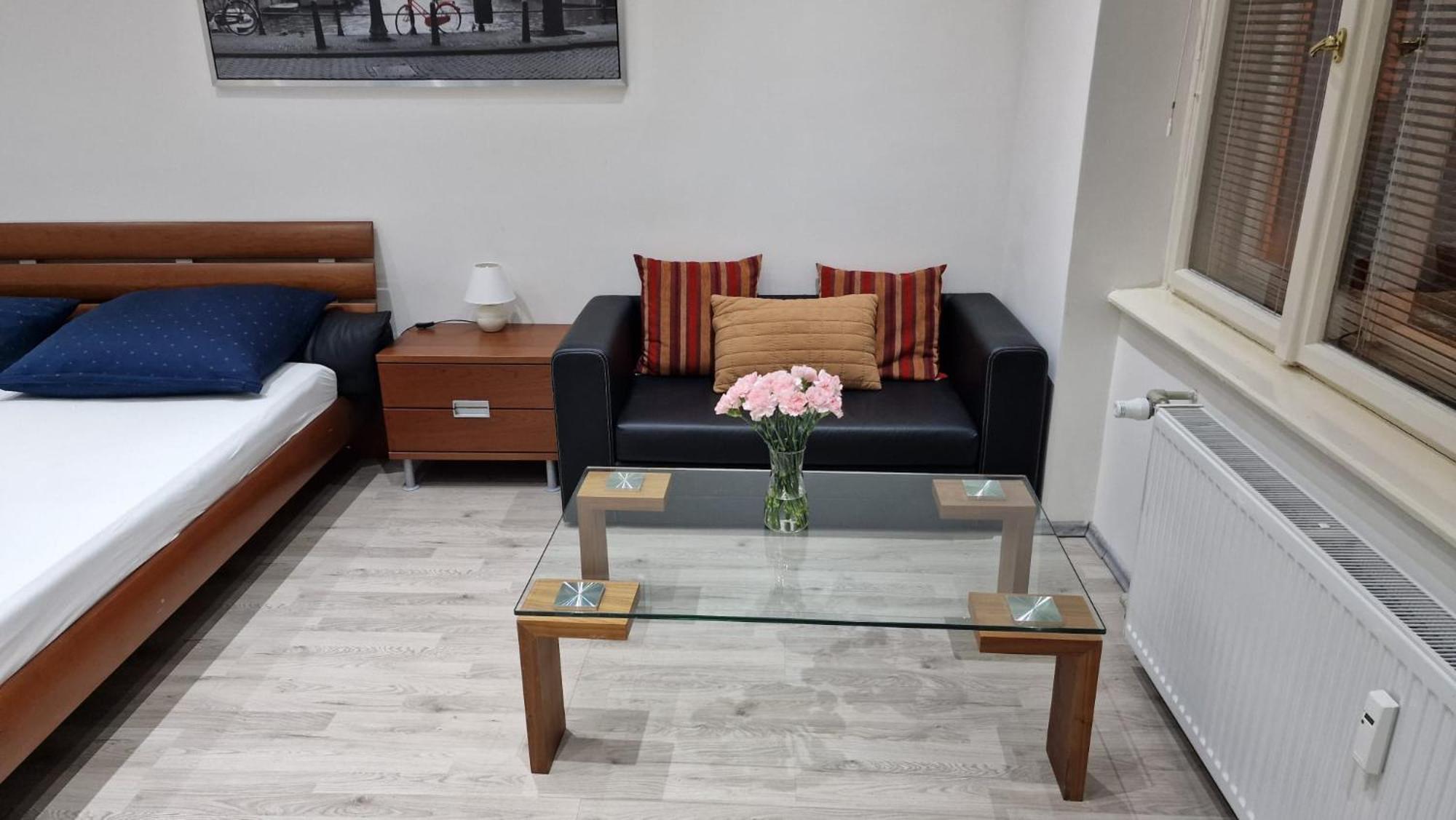 Apartment Flora - Late Check-Out At Noon 12 O Clock For Free 布拉迪斯拉发 外观 照片